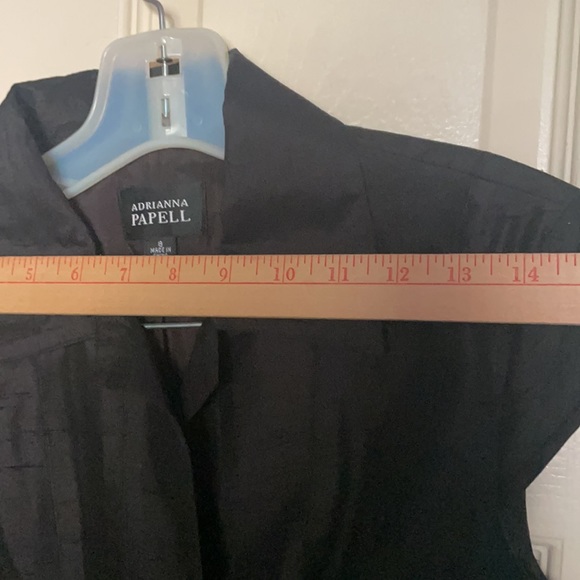 Adrianna Papell size 8 Black 70% Silk Dress 1/2 button front. Zip side - Picture 11 of 14